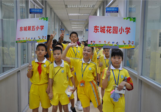 東城花園小學(xué)來優(yōu)科開展科普體驗活動-3.jpg